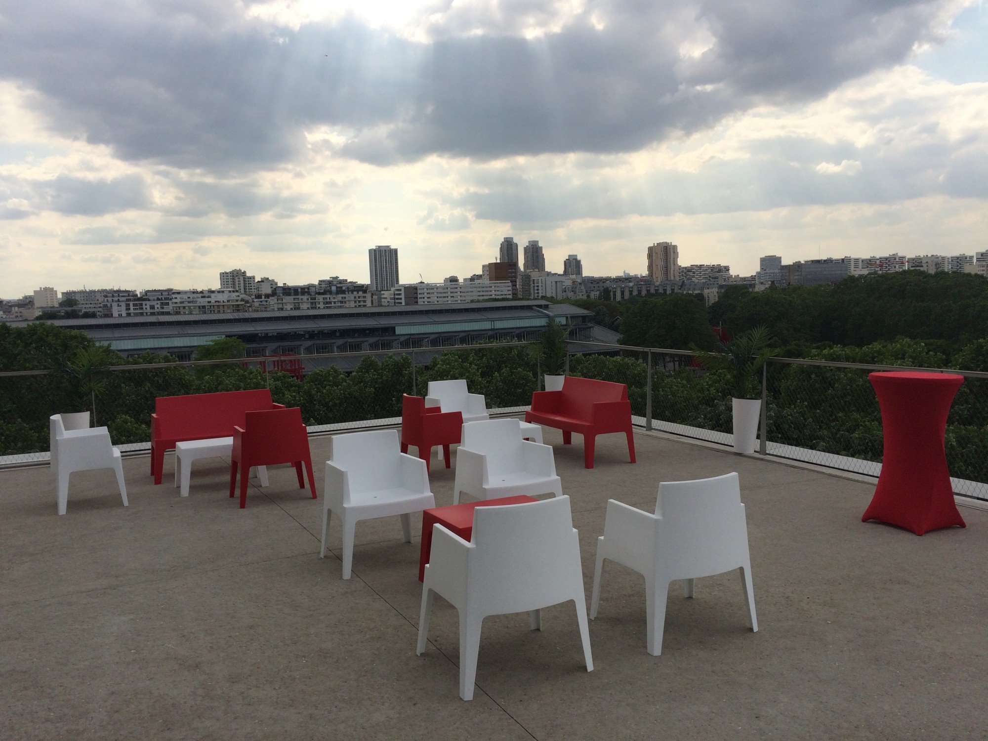 Location de fauteuil pour soirée à Paris 75