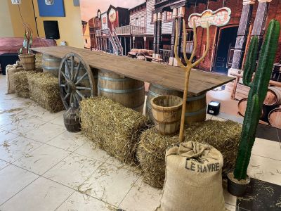 Location de décoration sur le thème du western pour soirée privée en région parisienne